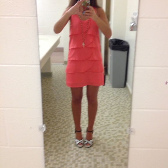 PERFECT CONDITION CORAL/SALMON RUFFLE DRESS SZ SM - Picture 7 of 7